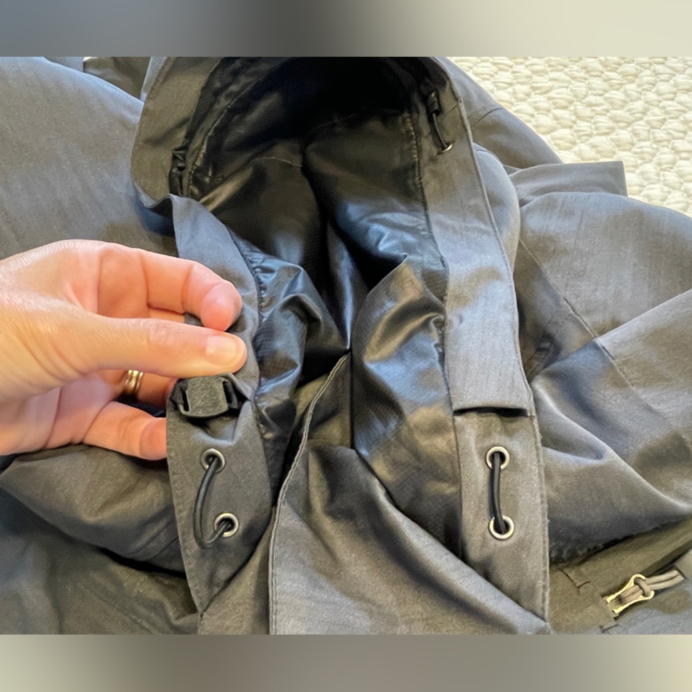 Athleta gray rain jacket. Perfection! - Picture 12 of 12
